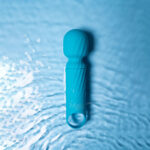 Maia DOLLY - Blue - Blue 12.7 cm USB Rechargeable Massage Wand - Image 2