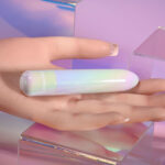 Evolved EASY DOES IT - Pearlescent White 10 cm USB Rechargeable Bullet - Image 3