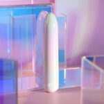 Evolved EASY DOES IT - Pearlescent White 10 cm USB Rechargeable Bullet - Image 4