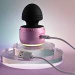 Evolved VACATION VIBES - VIBRATING - Pink/Black 8.5 cm USB Rechargeable Vibrating Stimulator - Image 9
