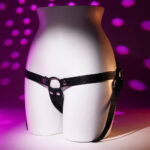 Evolved GIVING VIBES - Black 14.6 cm USB Rechargeable Vibrating Strap-On with Remote - Image 5