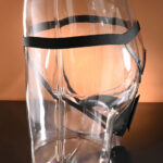 Evolved COME CLOSER - Black USB Rechargeable Vibrating Strap-On with Remote - Image 6