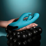 Evolved BUNNY TAPPER - Blue 20 cm USB Rechargeable Rabbit Vibrator with Flicking Shaft - Image 2