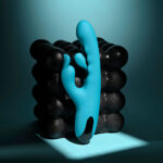 Evolved BUNNY TAPPER - Blue 20 cm USB Rechargeable Rabbit Vibrator with Flicking Shaft - Image 5