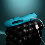 Evolved BUNNY TAPPER - Blue 20 cm USB Rechargeable Rabbit Vibrator with Flicking Shaft - Image 9