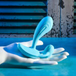 Gender X WEAR ME OUT - Blue 11.1 cm USB Rechargeable Wearable Vibrator with Wireless Remote - Image 6