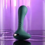 Gender X GOES ANYWHERE - Green 12.4 cm USB Rechargeable Vibrator - Image 4