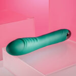 Gender X PIROUETTE - Green 20.6 cm USB Rechargeable Vibrator - Image 7