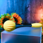 Gender X SUNFLOWER - Yellow 20 cm USB Rechargeable Massage Wand - Image 2