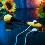 Gender X SUNFLOWER - Yellow 20 cm USB Rechargeable Massage Wand - Image 6