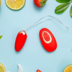 Maia SHORTCAKE - Red USB Rechargeable Vibrating Egg with Wireless Remote - Image 2