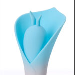 Maia MINA - Blue - Blue/Pink USB Rechargeable Fluttering Flower Stimulator - Image 3