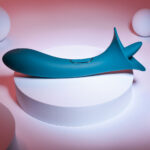 Playboy Pleasure TRUE INDULGENCE - Teal 21.3 cm USB Rechargeable Vibrator with Flicking Tip - Image 4