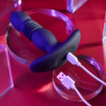 Playboy Pleasure TRUST THE THRUST - Black 13.7 cm USB Rechargeable Thrusting Butt Plug with Wireless Remote - Image 8
