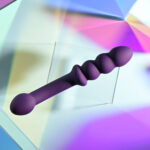 Playboy Pleasure THE SEEKER - Purple 20.3 cm USB Rechargeable Double Ended Vibrator - Image 5