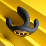 Playboy Pleasure TRIPLE THREAT - Black USB Rechargeable Triple Probe Vibrator - Image 7