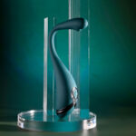 Playboy Pleasure PINPOINT PERFECTION - Green 19.3 cm USB Rechargeable Poseable Vibrator - Image 5