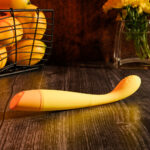 Selopa LEMON SQUEEZE - Yellow 18.4 cm USB Rechargeable Vibrator - Image 4