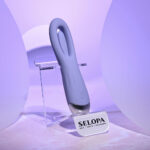 Selopa IN A FLAP - Purple 15 cm USB Rechargeable Flicking Stimulator - Image 4