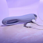 Selopa IN A FLAP - Purple 15 cm USB Rechargeable Flicking Stimulator - Image 9