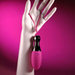 Selopa COMPANION - Pink 11.9 cm USB Rechargeable Vibrating Egg - Image 6