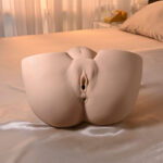 Zero Tolerance SQUIRT FOR ME XL RILEY REID - Flesh USB Rechargeable Realistic Squirting Masturbator - Image 4
