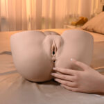 Zero Tolerance SQUIRT FOR ME XL RILEY REID - Flesh USB Rechargeable Realistic Squirting Masturbator - Image 7